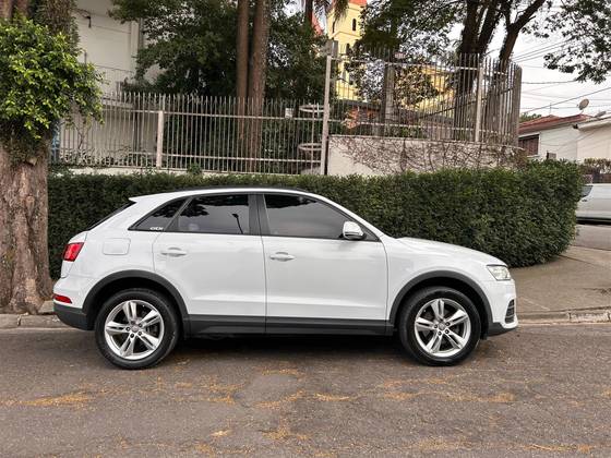 AUDI Q3 1.4 TFSI ATTRACTION GASOLINA 4P S TRONIC